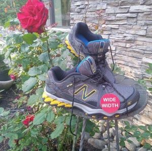 Men's new balance shoes